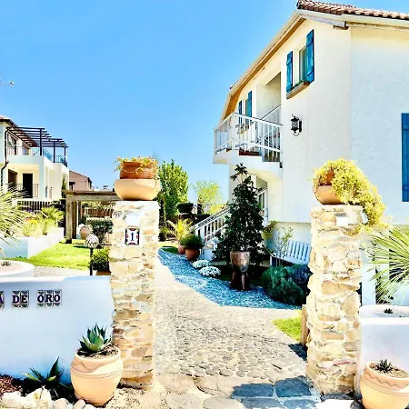 아파트호텔 Casa De Oro Alma 3*