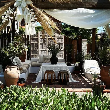 Aparthotel Casa De Oro Alma 3*